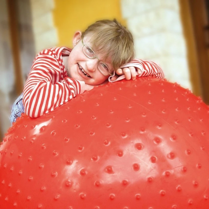 Globo con pinchos 100 cm - rojo