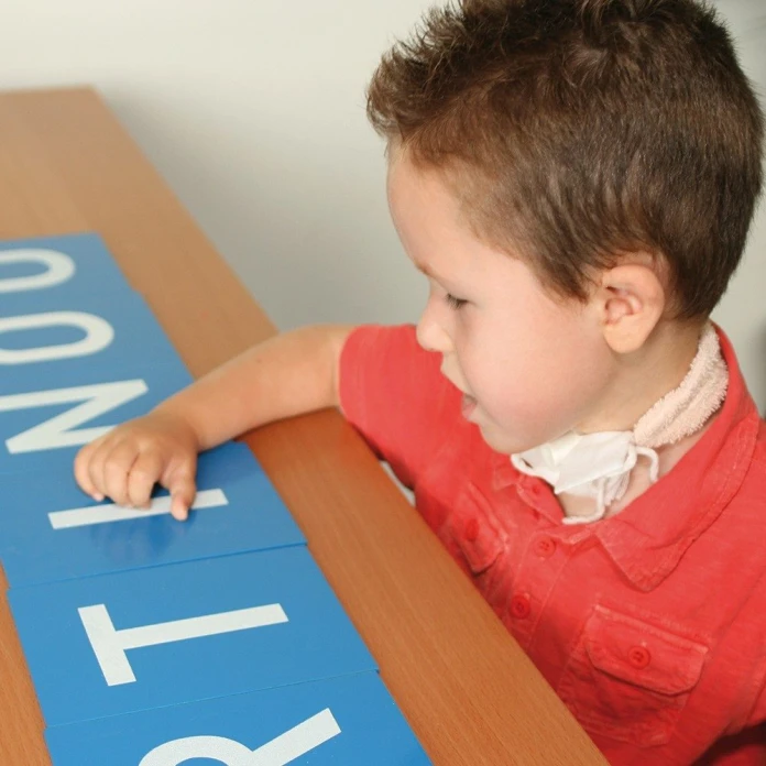 Letras rugosas Montessori
