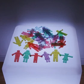 Personajes de silicona de colores