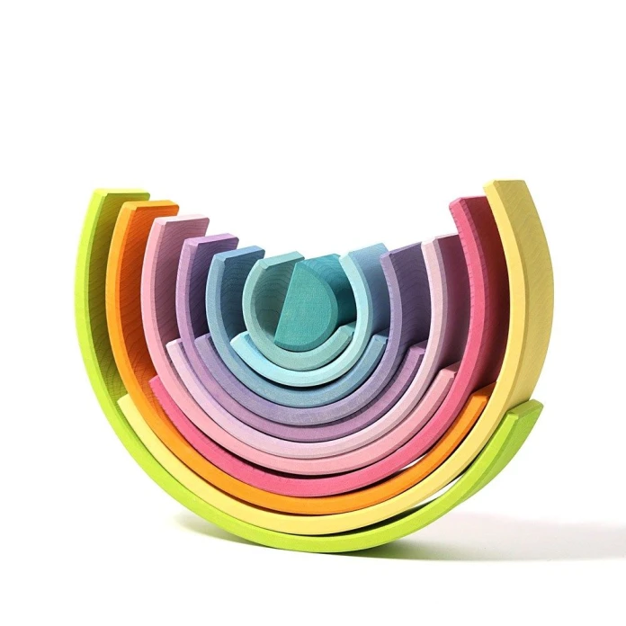 Arcoíris de madera pastel