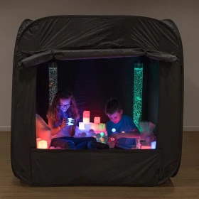 Pop-up espacio sensorial negro