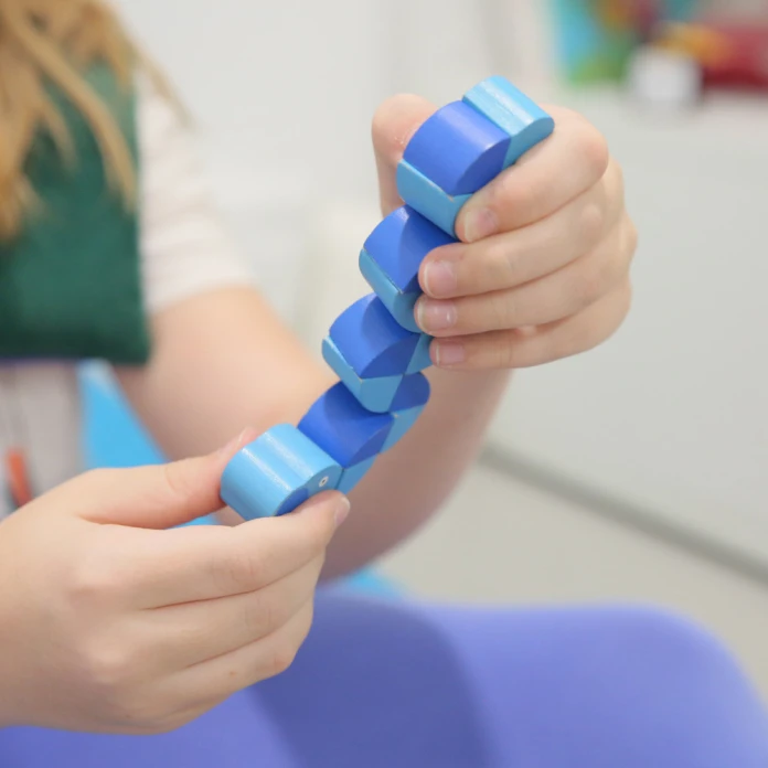 Fidget articulado de madera