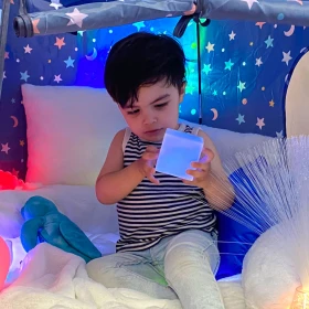 Cubos luminosos por 4