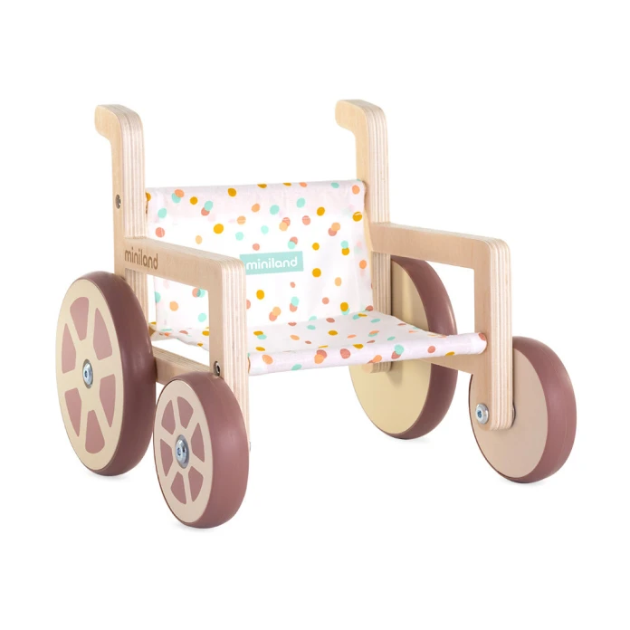 Silla de ruedas para muñeca inclusiva
