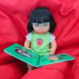 Pijama verde para muñeco inclusivo