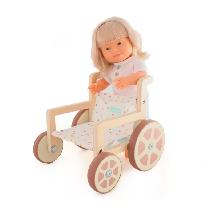 Silla de ruedas para muñeca inclusiva