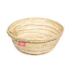 Cesta de fibras naturales