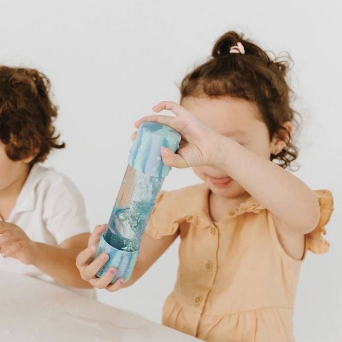 Botella sensorial relajante DIY bajo el mar
