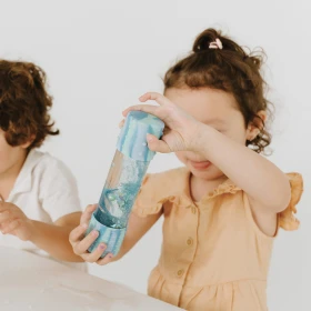 Botella sensorial relajante DIY bajo el mar