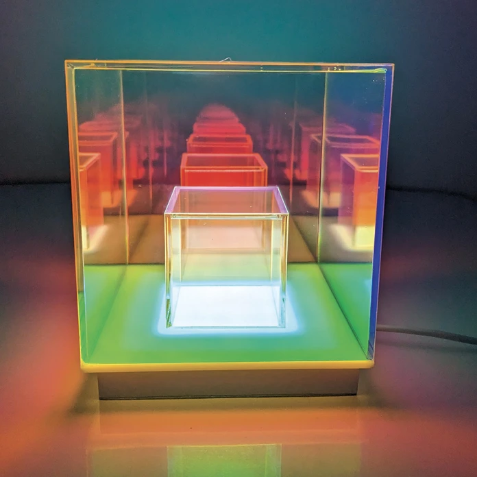Lámpara prismática 3D – Cubo