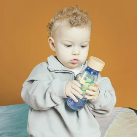 Botella sensorial espiral azul