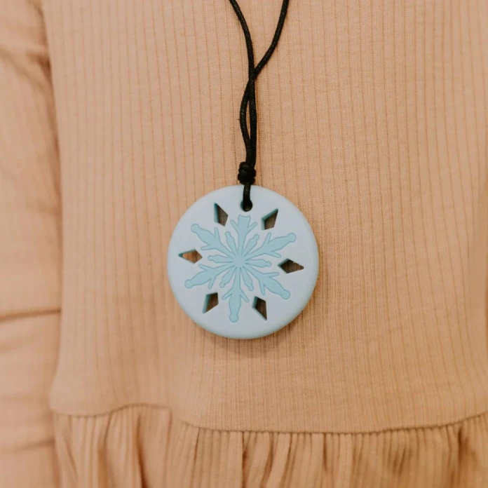 Collar copo de nieve - blanco