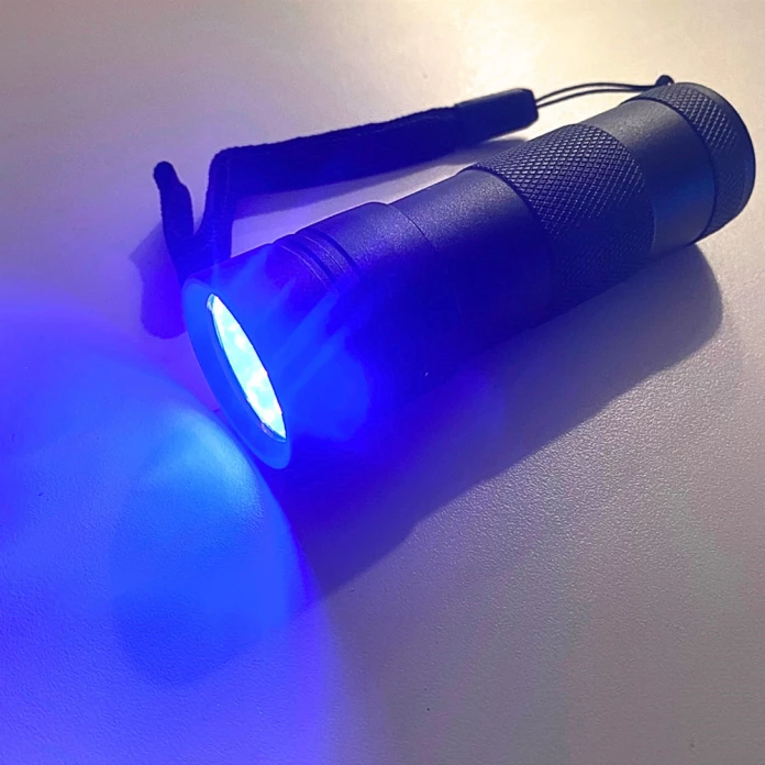 Lampe uv de poche