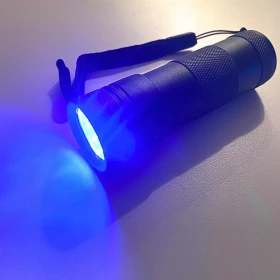 Lampe uv de poche