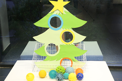 Fabricar un árbol de Navidad de pelotas