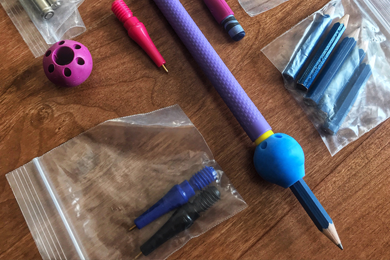 Escribir con una estimulación vibratoria para despertar los músculos de la mano